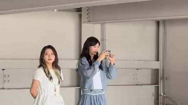 哇，蛙泳女王唐钱婷应邀来体验了MONA L03了，跟产品经理交流，还拍了视频说发给外教看看…
 ​​