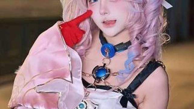 一抹星辉吻过她眉眼