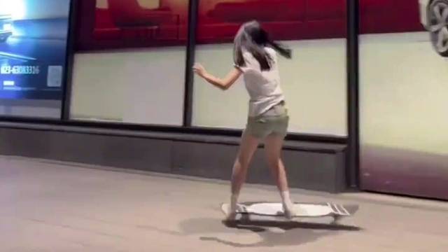 主播与观众互怼竟被告上法庭