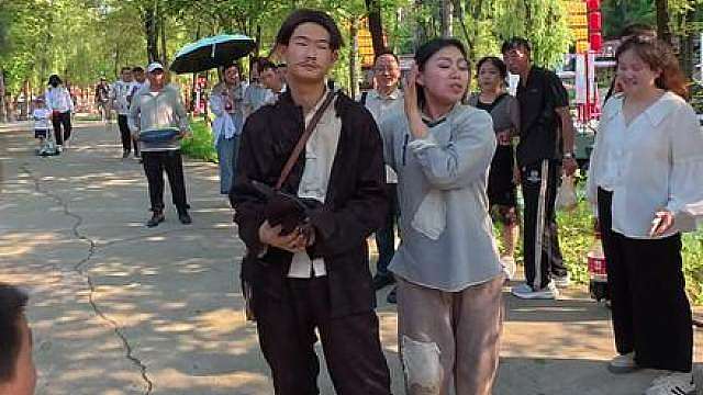 别打了 再打这个也打跑了