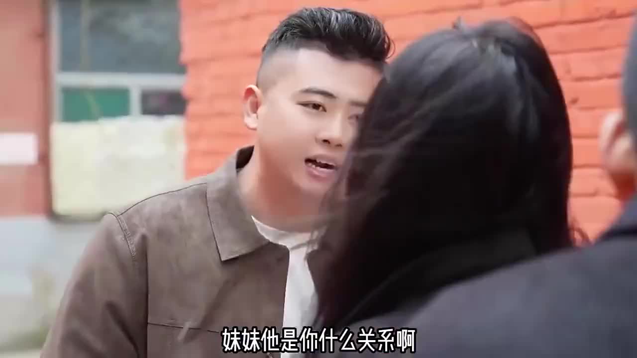 看沙雕视频品沙雕人生