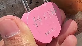 女子找跑腿去老君山剪情人鎖，要求“徹底銷毀”劃清界限！！