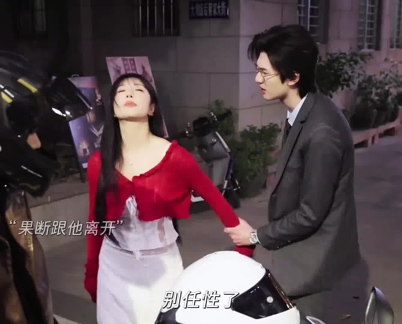 成年人极致的拉扯和欲望无限放大