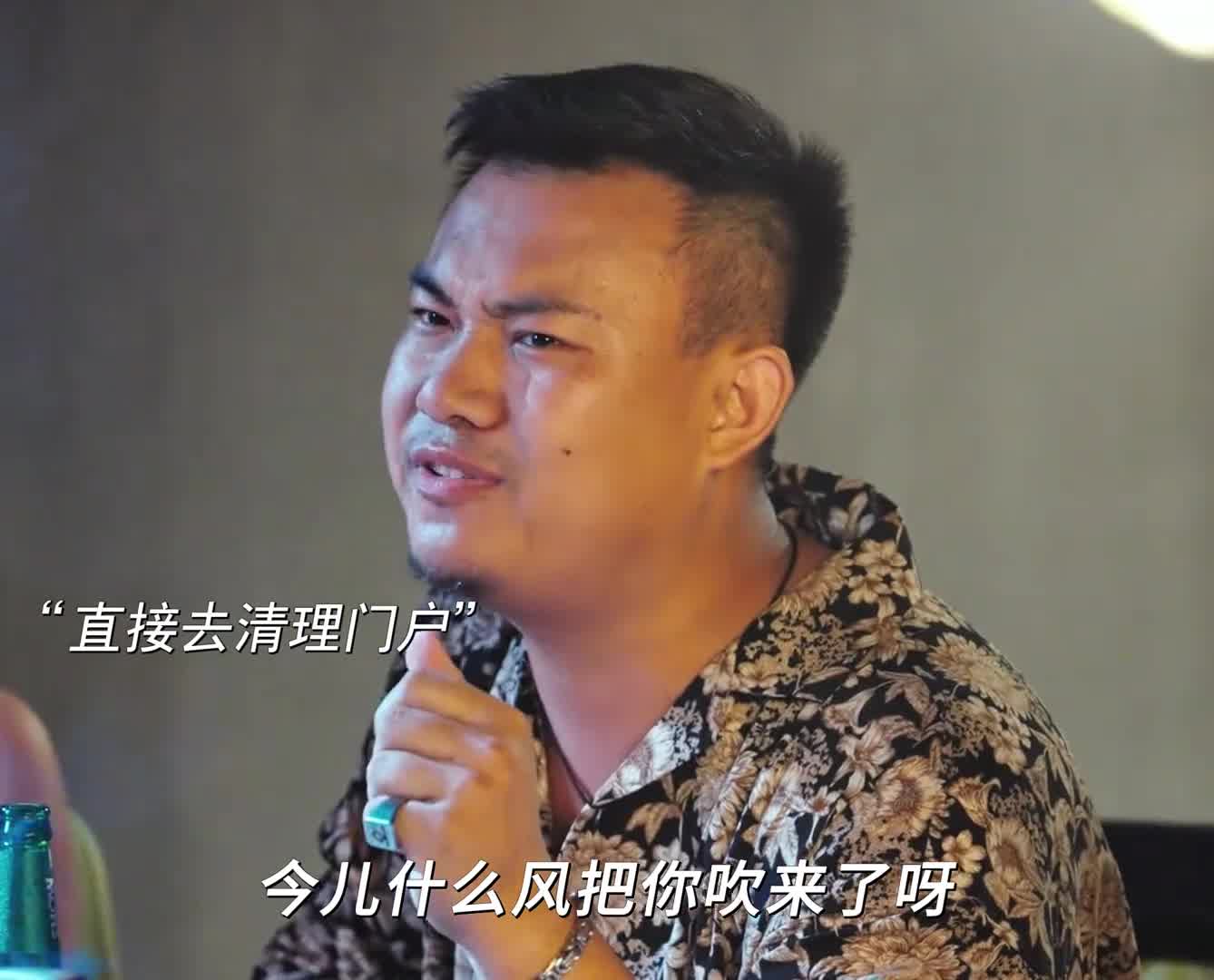 西装加身的暴徒，演绎极致暴力美学