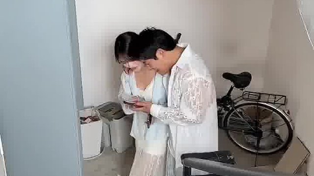 小姨子和我的侄子谈恋爱的了，老婆一脸愁容我挺高兴的，辈份这不就起来了吗？我是不是可以和我的岳父岳母认
