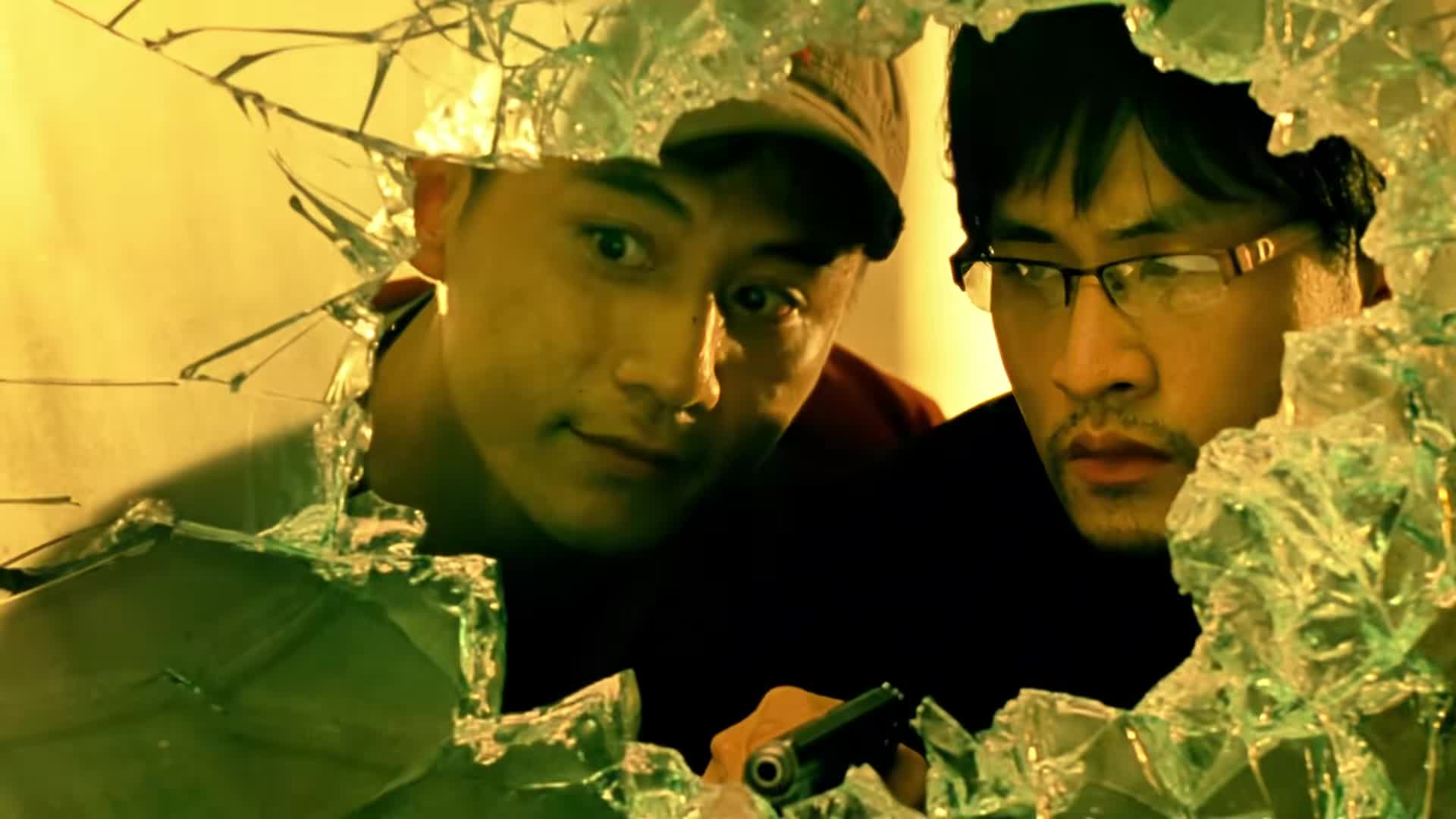 2.《硬汉2：奉陪到底》刘烨傻硬汉以暴制暴，专治各种不服