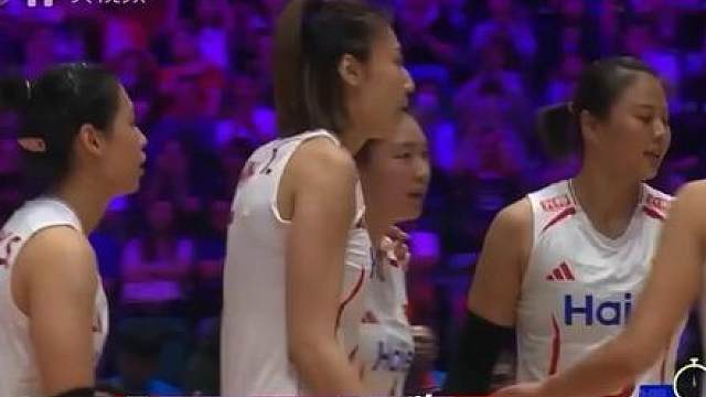 中国女排精彩的防守反击快球