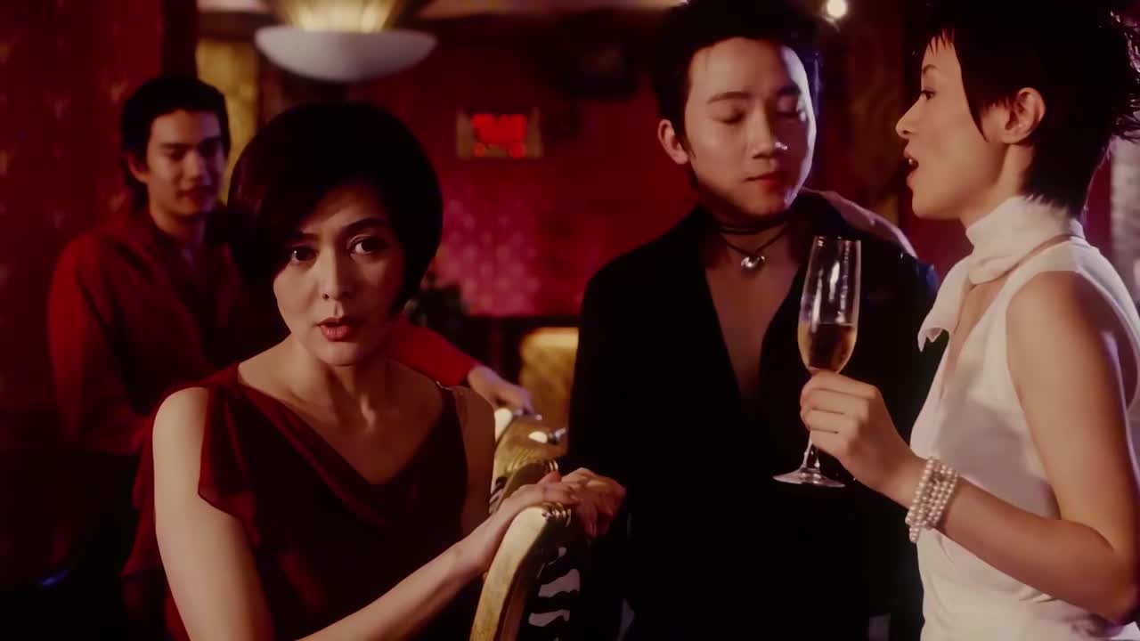 25.被丈夫冷落，她靠做头发排解情绪