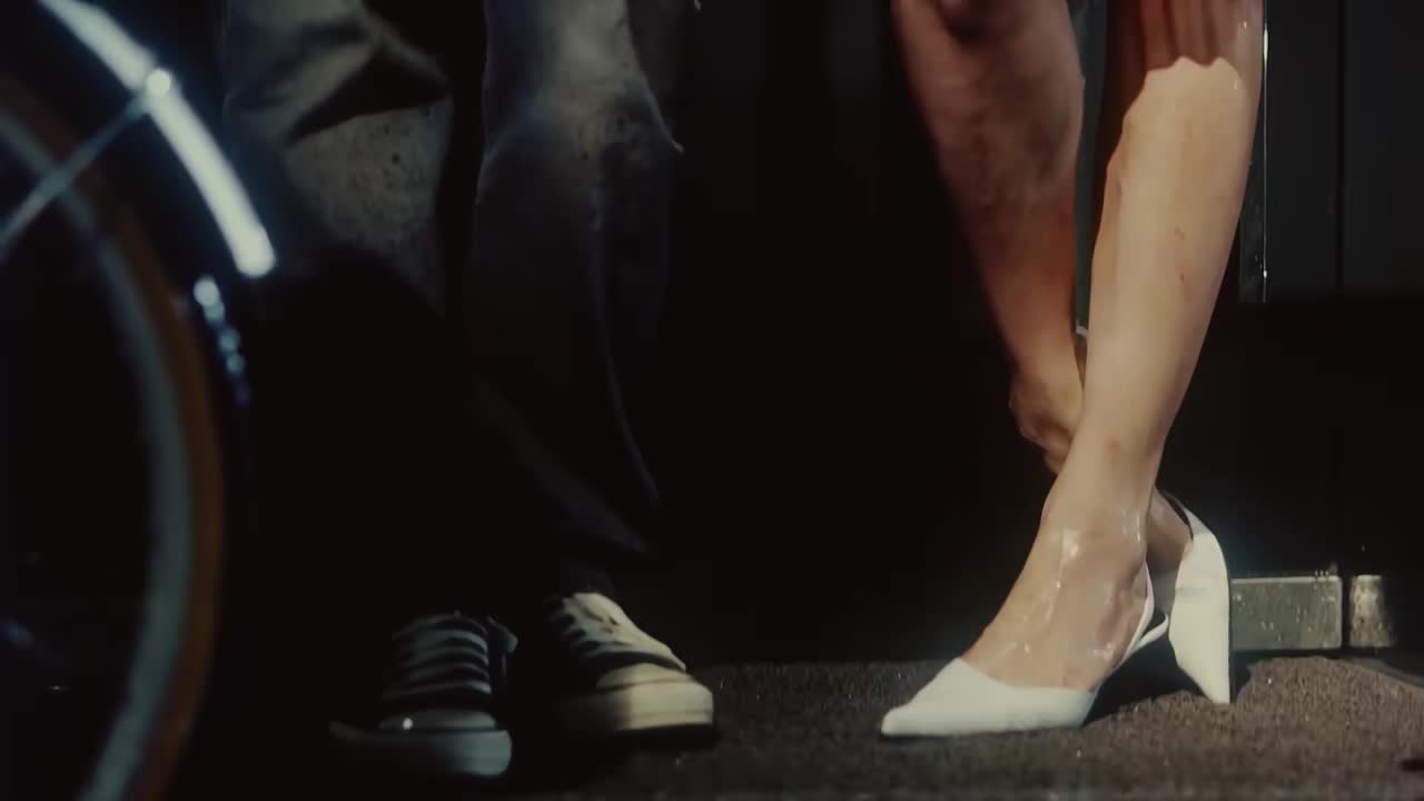 32.被丈夫冷落，她靠做头发排解情绪
