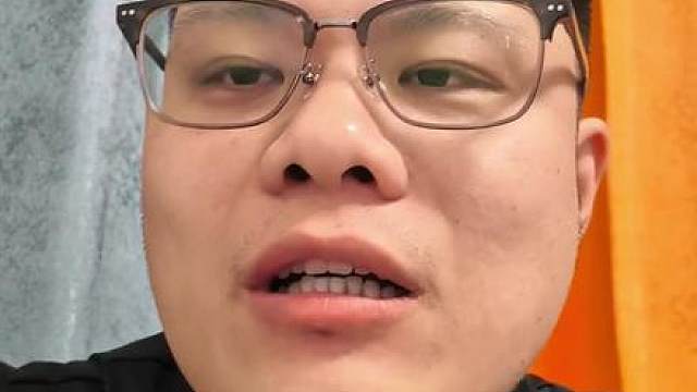 关于同居生子的法律提醒 （给女同志们的小提醒）
1. 同居意外怀孕后，别轻易私下分手拉黑，聊天记录、产检报告、同居证据都要留好，这些是后续起诉的关键；
2. 要补偿别狮子大开口，能协商最好，因为法院判决的金额不会太高；
3. 对方不认娃？直接起诉申请亲子鉴定，不用浪费时间私下耗着。 
（男同志们也要记牢）
1. 别侥幸躲鉴定，拿不出反证还拒绝配合，直接坐实亲子关系，抚养费一分都少不了；
2. 别拿