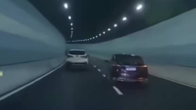 看你下次还敢在隧道超车不！