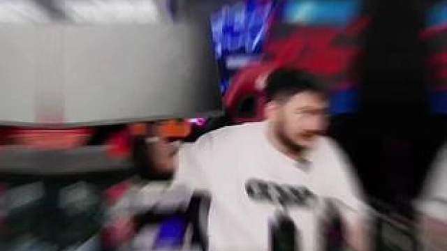 一款迟到的 HiFi 耳机，ATK地平线入耳式耳机，声音立体环绕，层次分明，给你带来震撼的听觉体验。无论是激烈的吃鸡战场，还是紧张刺激的绝地求生，它都能让你身临其境。
