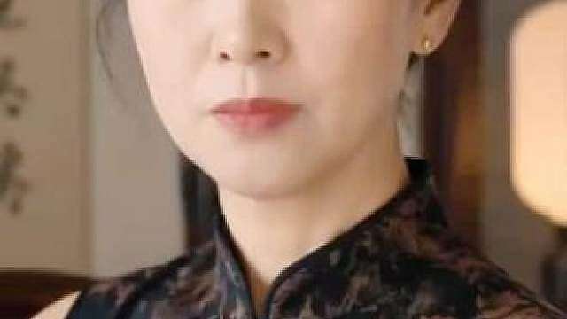 咱小杨季后赛首胜恭喜开拓者扳平马刺！