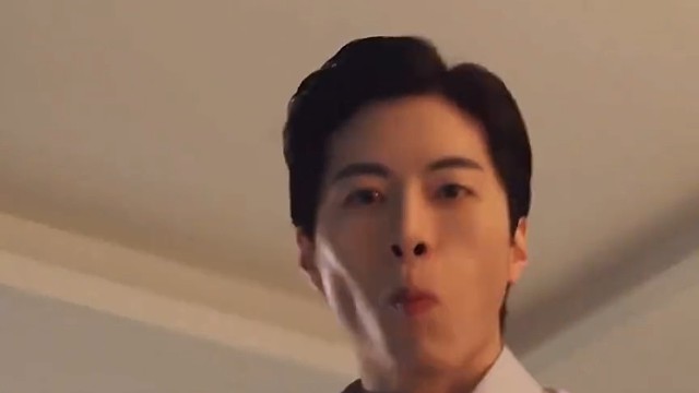 老婆出轨被丈夫发现，下秒出手狠狠教训，这下有好戏看了
