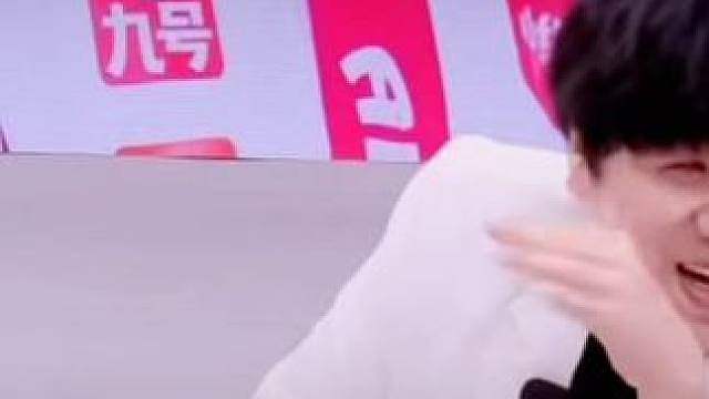 怪不得问到奶茶这个问题，他会扭扭捏捏，原来今年的规划已经从AG辞职了
