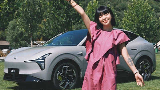 涵公子试MONA L03，始于颜值陷于操控，年轻人的第一台AI智能SUV。

 L03预售14.38
