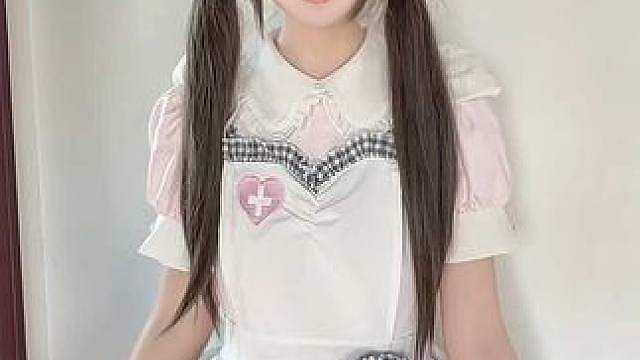 变成可撕贴纸啦 本视频由 出镜模式制作