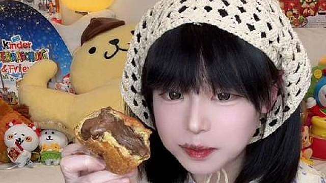 吃到了！！美味的糖壳脆壳甜甜圈！