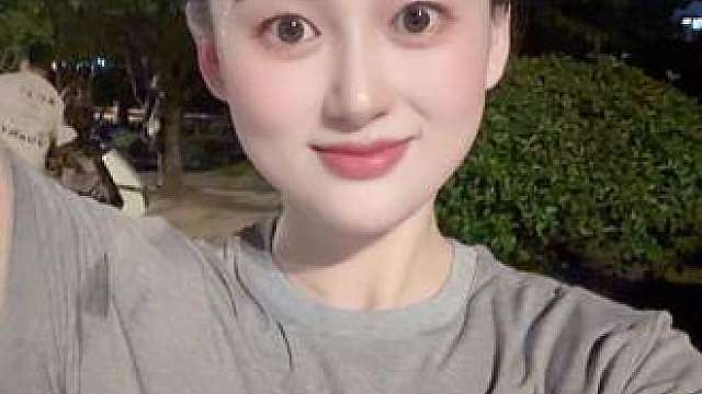忘了她吧，姐姐带你打球可好？