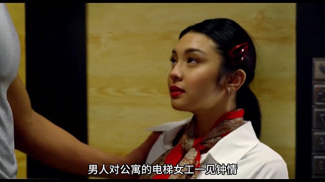 要玩也不能在电梯里吧？
