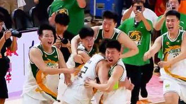 CUBAL全国总决赛
太原理工时隔十年复仇清华男篮
拿下队史第三座总冠军