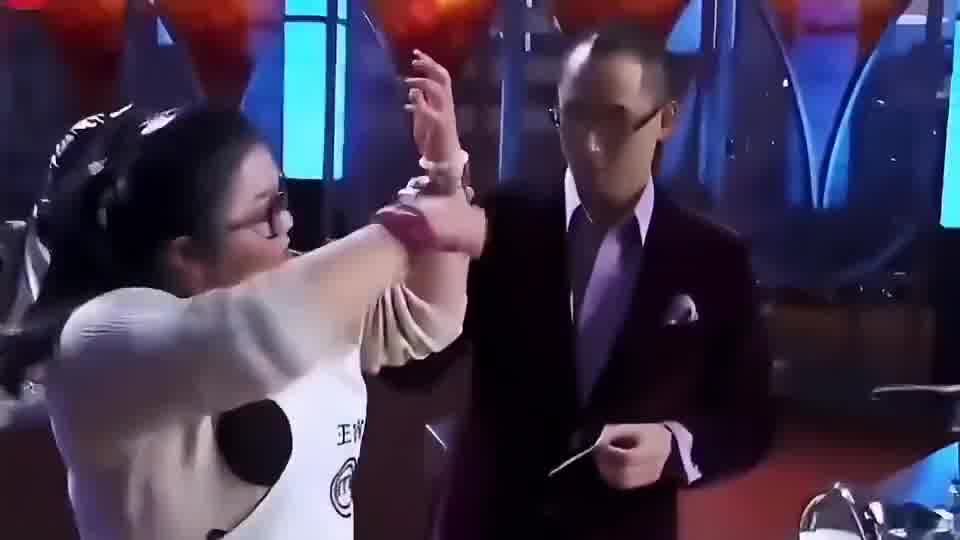 你可以说他装。。但你不能说他菜