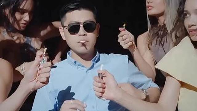 哈哈