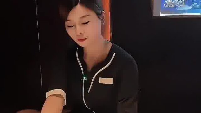 这就不讲究了，进了门你问什么门外事阿