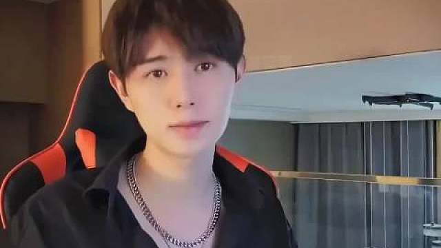 为什么很多女孩宁愿在宝马里哭？祖师爷童锦程一语道破：“关键问题是你让她坐自行车你还让她哭，那还不如坐