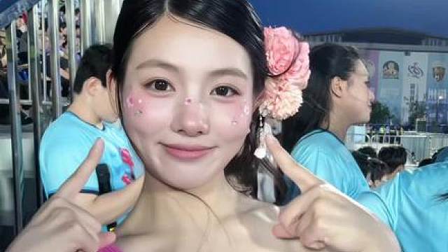 来看中国世界杯了 嗓子都快喊哑了