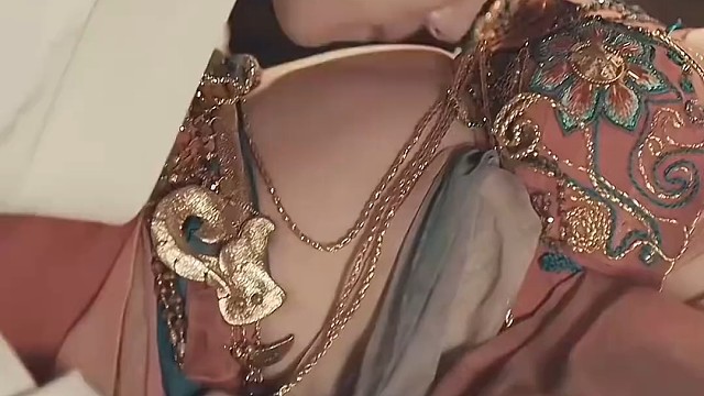 男人居然对一巨女尸下手