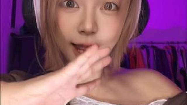 看着简单实则很难的迷核手势舞 因为太喜欢了自己配了个女版…最后一句好像配错了！！轻点喷轻点喷啊我害怕