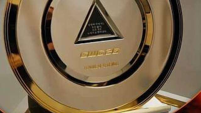 EWC首日 LPL三队全胜
