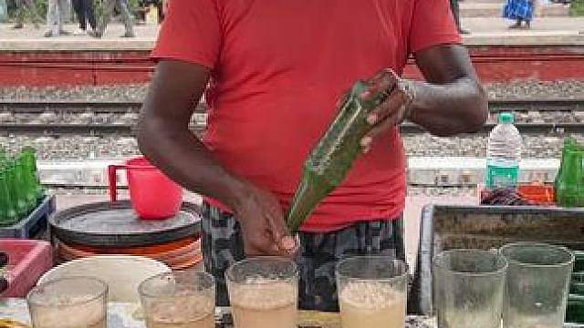 印度站台柠檬苏打水