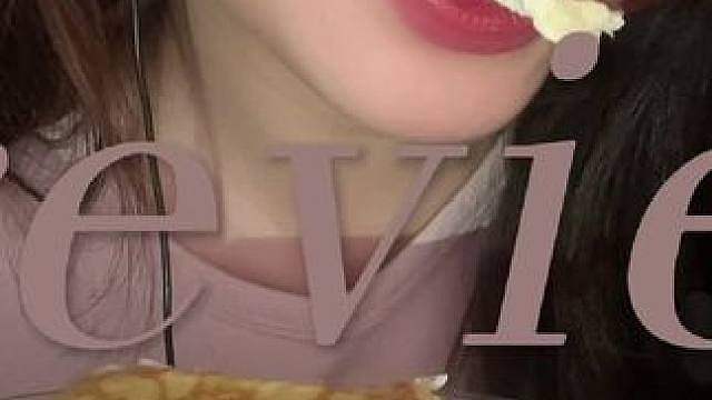今天吃榴莲千层和榴莲班戟