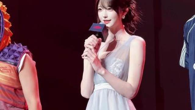 姐姐只是努力型貌美玩家