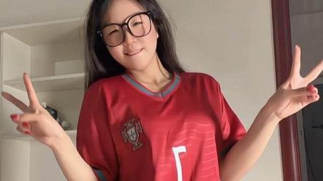 世界杯球衣女