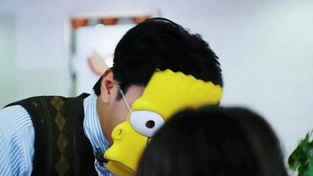 7.《逃学威龙2》经典永不过时，这部电影艺术成分很高
