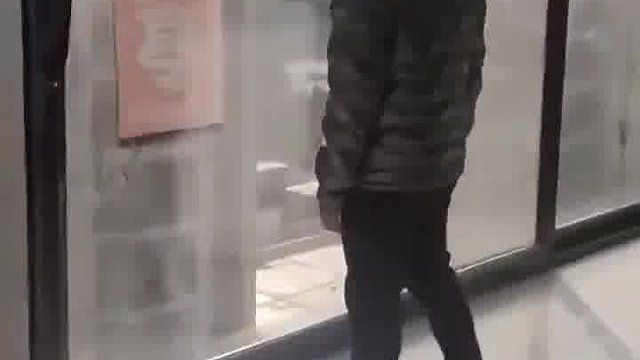 阳台安装移动窗咋想的