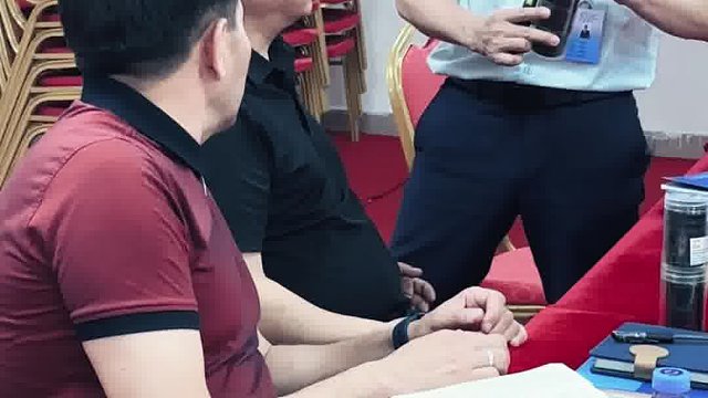 新疆客户千里来厂，实地考察特种密封生产