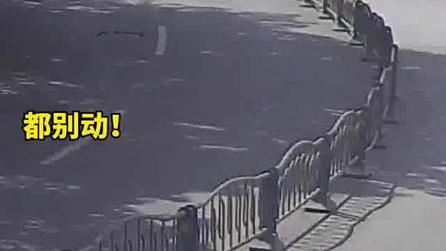 出租车：还有这好事，我说左眼皮怎么一直跳呢