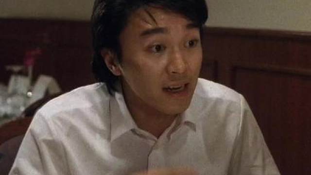 爱没有完美无瑕，明知你不完美，却依然选择你千千万万遍