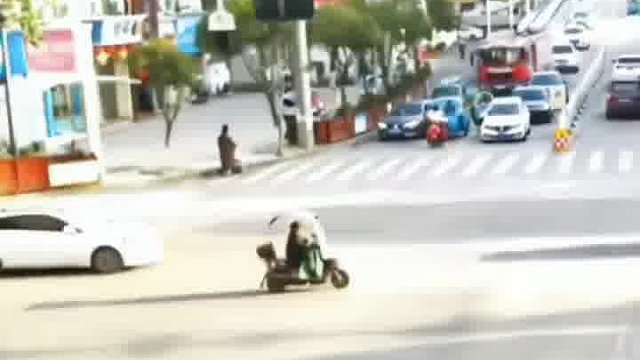 上一秒趾高气昂，下一秒教你做人
