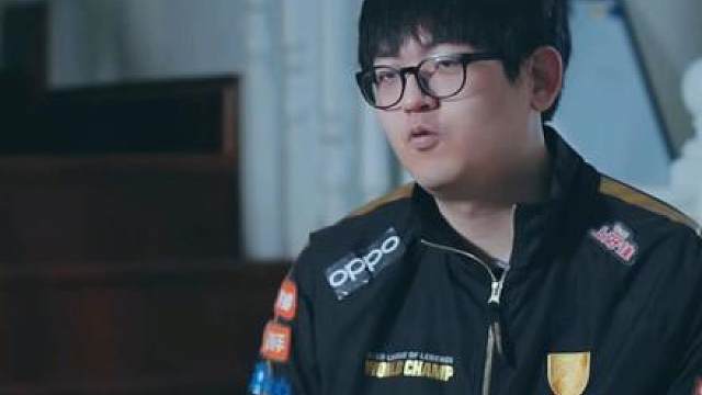金贡面对巅峰期Theshy，三分钟不吃兵线，让宁王佩服！