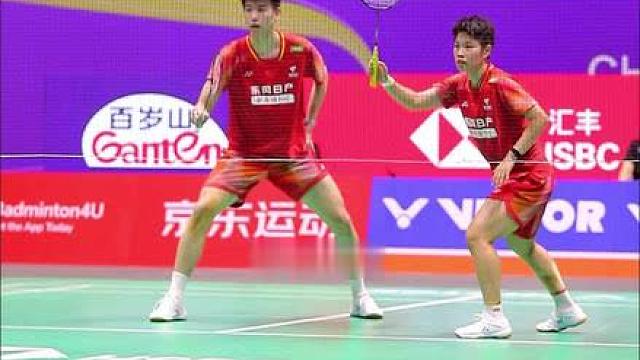 偷后场？东萍：来到我的统治区。恭喜凤凰组合直落两局获胜，与娃卉组合会师决赛！