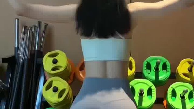 美女爱健身