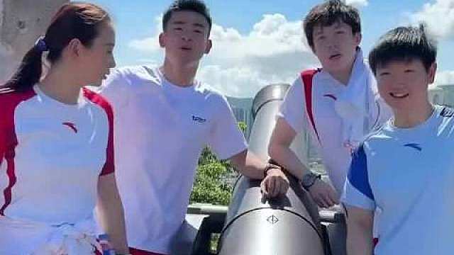 雅思组合刚结束港澳行程就官宣拍短剧，好奇下一个跨界的会不会是国乒混双冠军，狠狠期待一波。 ​​​