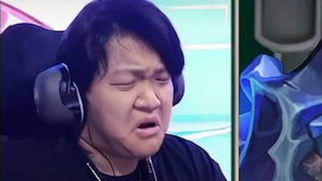 大破面露难色 你早说有445啊，为什么不早说！
素材来源玩家投稿，也欢迎大家通过hs_submit@