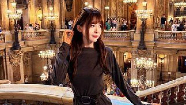 “亲爱的克莉丝江小姐 魅影先生会在5号包厢观看你的演出”
