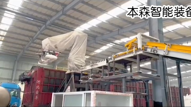 不塌垛、不破袋，装车码放标准统一#装车机器人 #全自动装车机 #袋装物料自动装车 #肥料厂自动化 #
